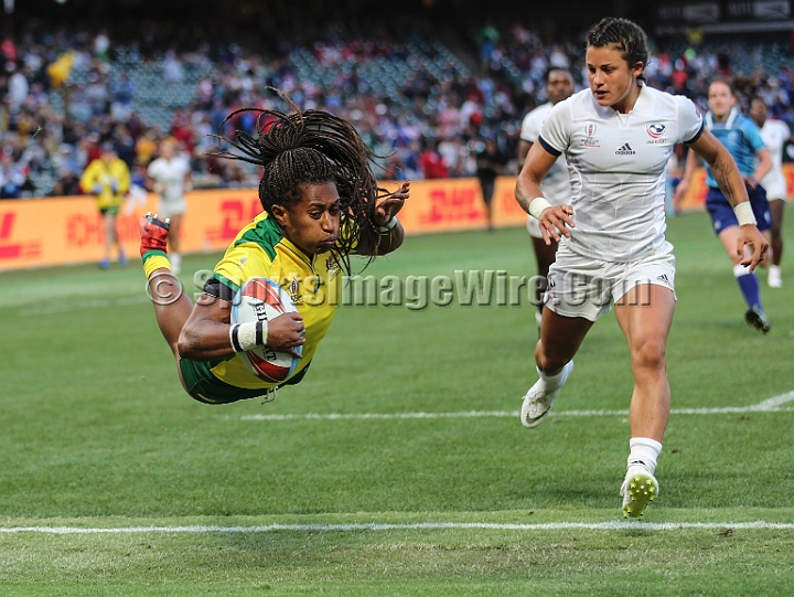 2018RugbySevensSat-43.JPG - Australian player Ellia Green scores a try against the United States the women's championship Bronze medal match of the 2018 Rugby World Cup Sevens, Saturday, July 21, 2018, at AT&T Park, San Francisco. (Spencer Allen/IOS via AP)